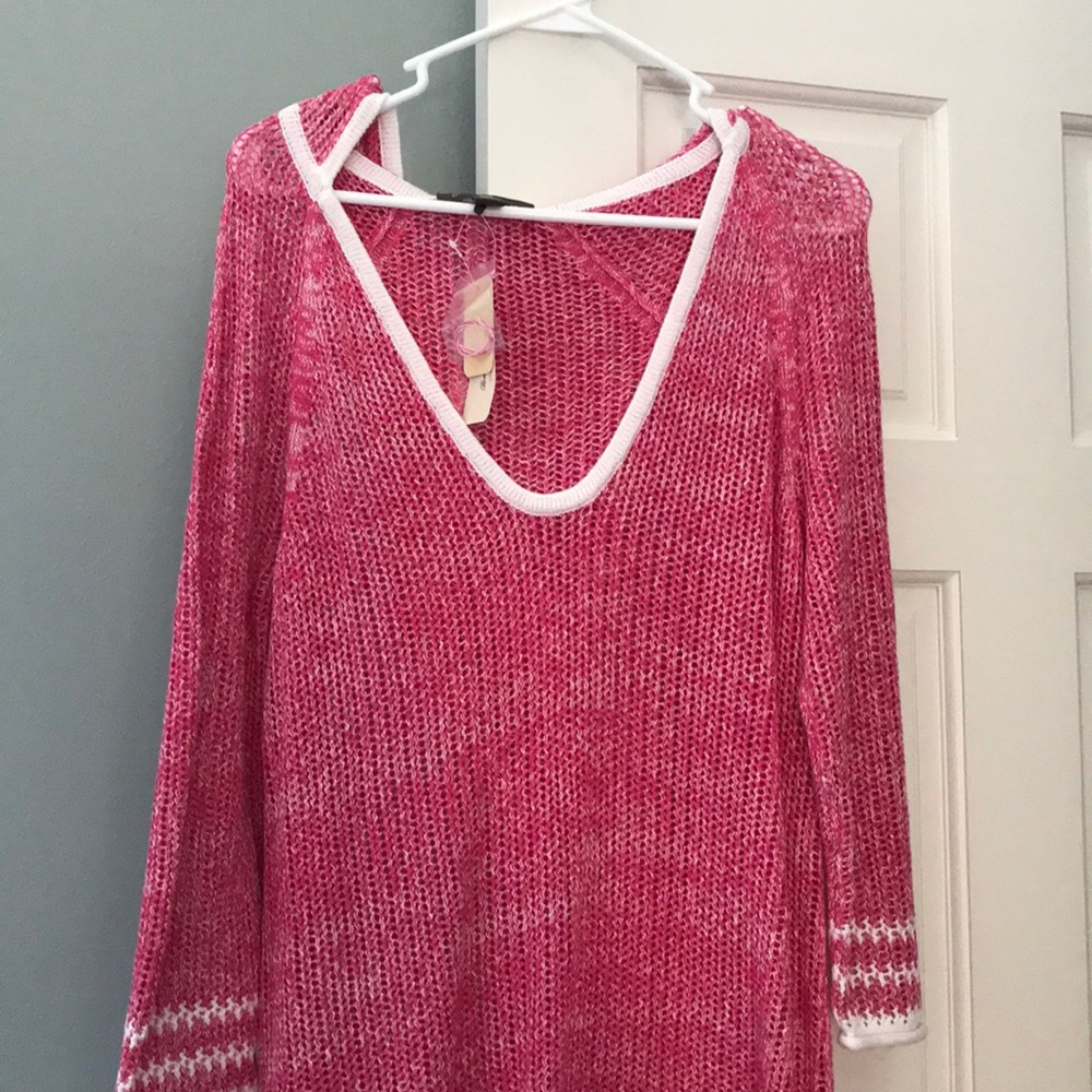 Gorgeous Tommy Bahama sweater